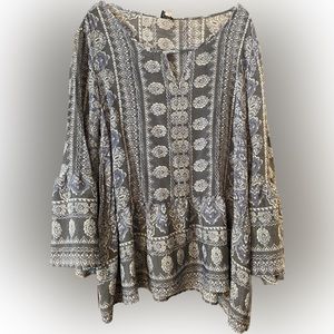 Women’s 2X lightweight blouse
